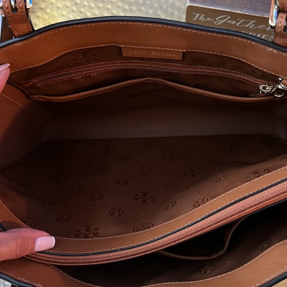 Tory Burch Tote - Picture 8 of 9